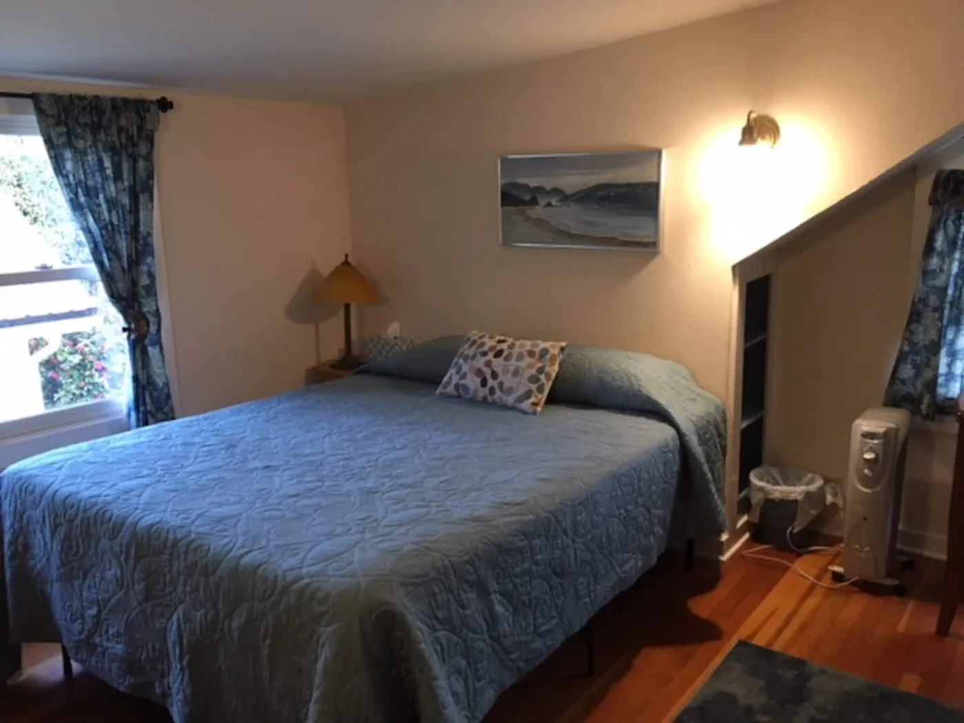 East Bedroom with queen bed